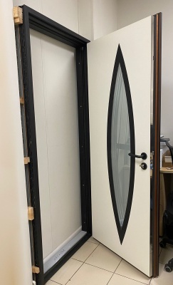 Дверь входная с терморазрывом Аляска NORD М9*21, правая