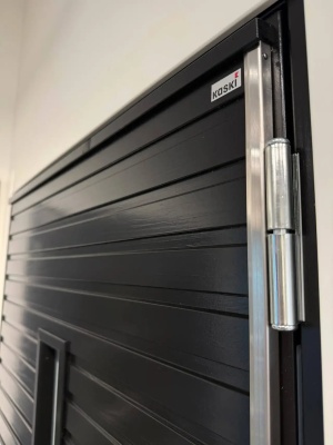 Дверь входная Kaski Puudesign Tyrsky, М9x21, правая, замок LC200, цвет Kaskipuun kuultomusta(Borgå),черный