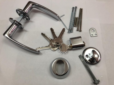 Комплект фурнитуры MULTIHELA на входную дверь в хроме (ручка UL027, цилиндр, скобянка на цилиндр)