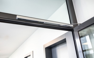 Дверной доводчик DORMAKABA TS 93 EN5-7