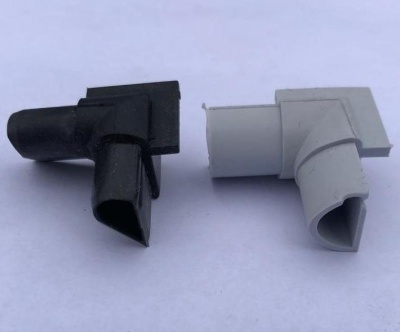 Угловой уплотнитель наружной дверной коробки Kaski серый/чёрный