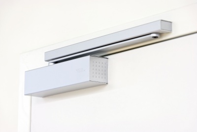 Дверной доводчик DORMAKABA TS 93 EN5-7